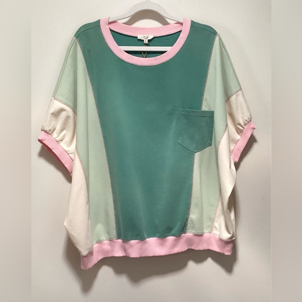 Easel Oversized Colorblock Short Sleeve Pocket Top - Green & Pink